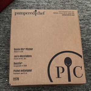 Pampered Chef Quick-Stir Pitcher in Brown Box